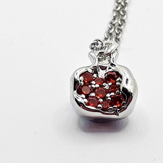 Garnet mythology deals