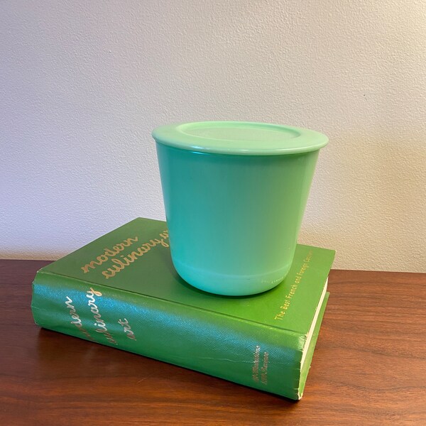 Vintage McKee Jadeite Canister Jar w/ Lid