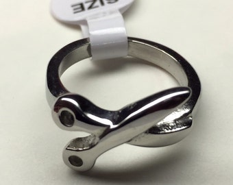 SALE! Stainless steel scissor ring- sz 6,7,8. Made from nickel free steel- 316L grade