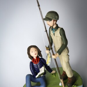 Cake decoration or figurines personalized at the request of the engaged couple