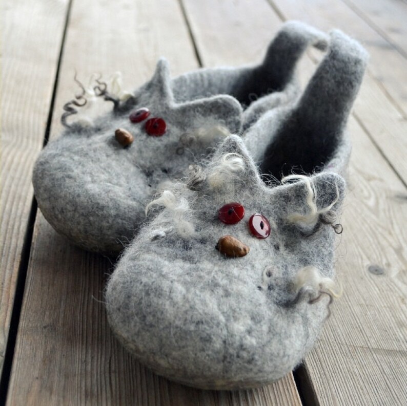 felt cat slippers