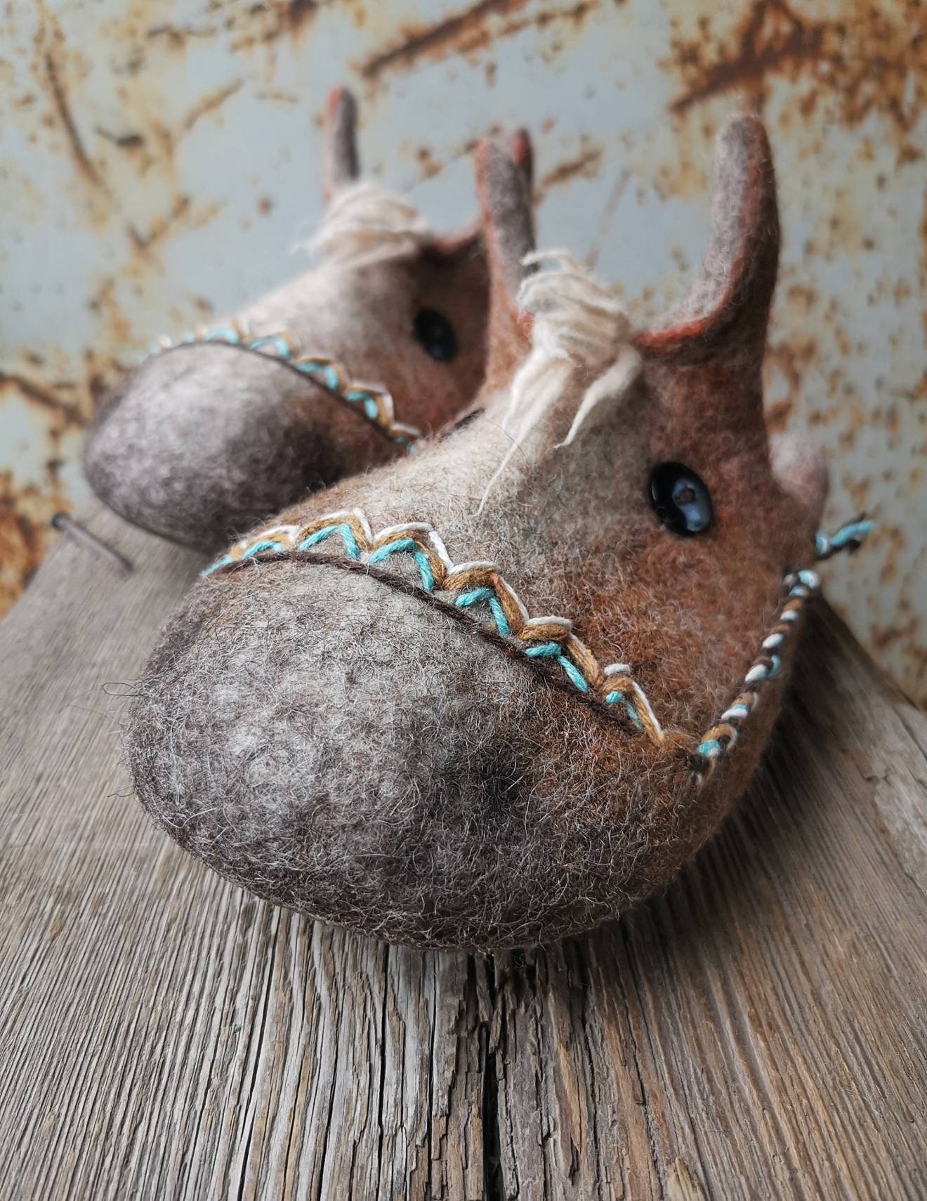 Wool felted slippers horses, vegan fit, latex soles, wool, cotton embroery, horse, slipp in