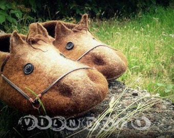 Wool felted slippers horses