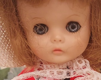 DOLL VOGUE 1980s  14 inchs tall.