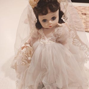 MADAME ALEXANDER bride DOLL vintage eight inches bent knee 1965