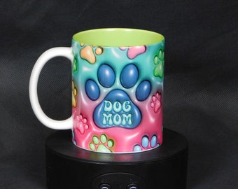 Ceramic mug with optical 3D motif