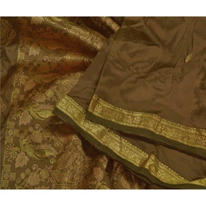 KreatvKraft Green 100% Pure Silk Saree Fabric: Vintage Indian Zari Floral Woven Indian Sarees, 5.67 Yards  Quilting Material For DIY Project