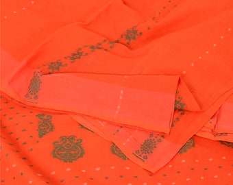Tela de sari de algodón puro naranja tejida a mano: bordado floral, tela boho de 5 yardas para confección de vestidos, suministros para manualidades, reciclaje creativo KreatvKraft