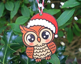 Adorno de árbol de Navidad de búho, decoración de madera pintada y grabada a mano.
