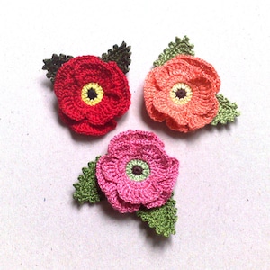 Crochet poppy 1,7" and 2 green leaves Handmade flowers Red flowers applique Gift decorations Applique Embellishment Poppies applique