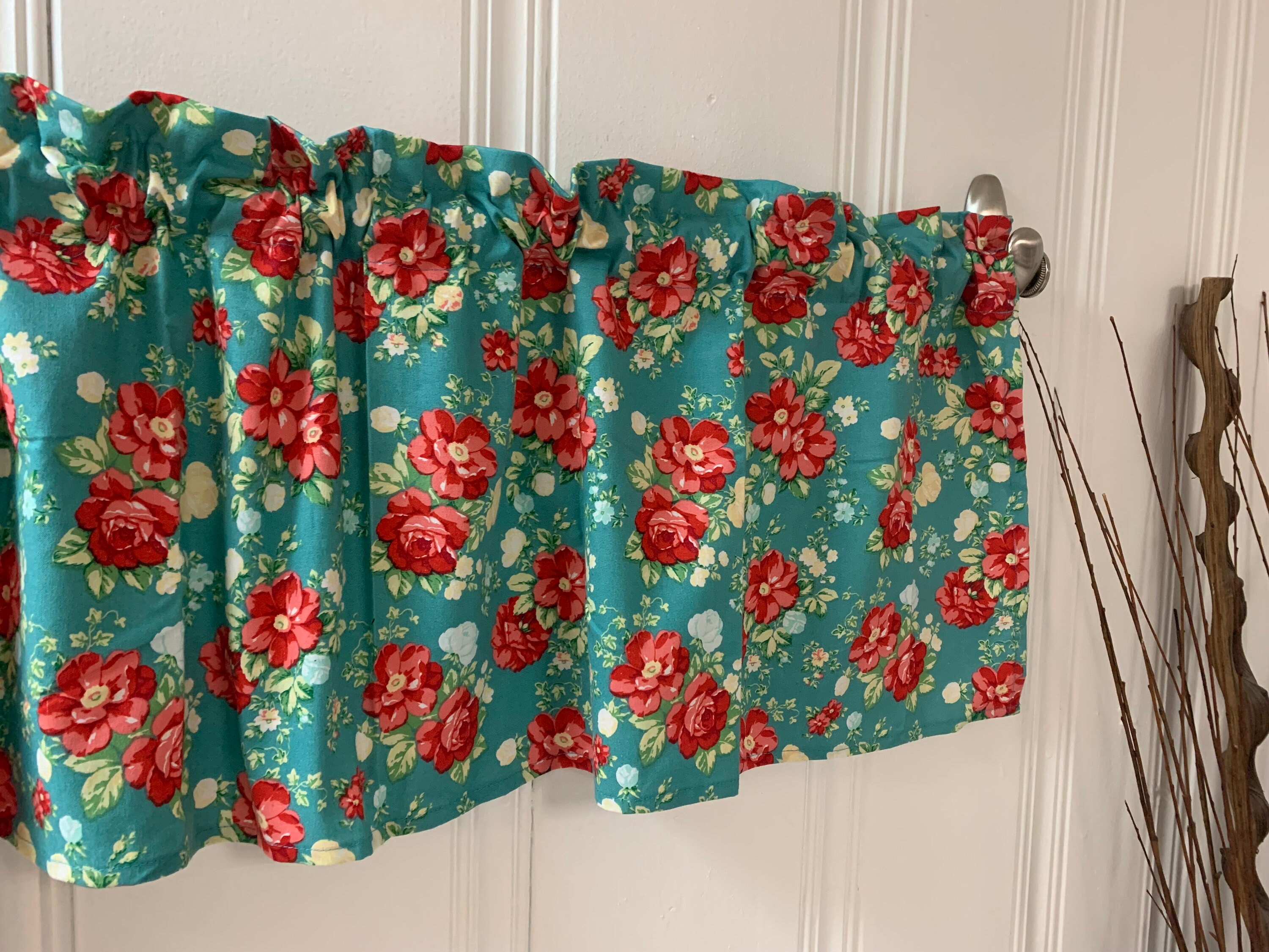 Pioneer woman kitchen on sale curtains