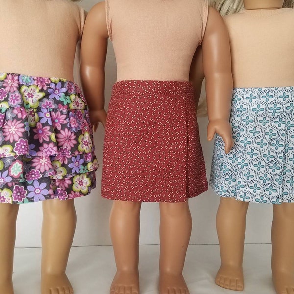 Knee-length doll skirts. Fits American Girl and other 18" dolls.