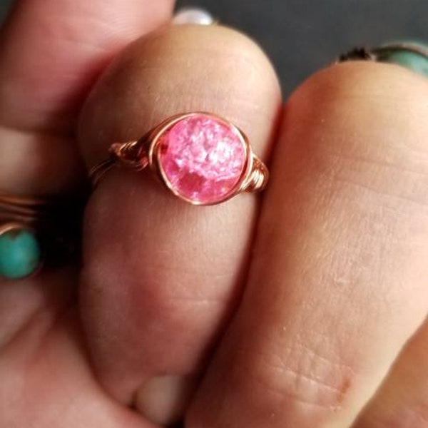 Pink copper wrap bead ring, pink crackle glass bead ring. Fun pink bead ring  copper wire bead ring, stackable bead ring,