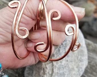 Polished Copper Wire Bangle, Lightweight 10 Gauge, Adjustable Overlap Design