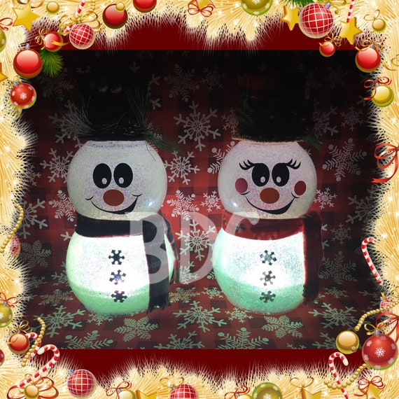 Lighted Glass Snowman & Snow Woman: Christmas Decoration