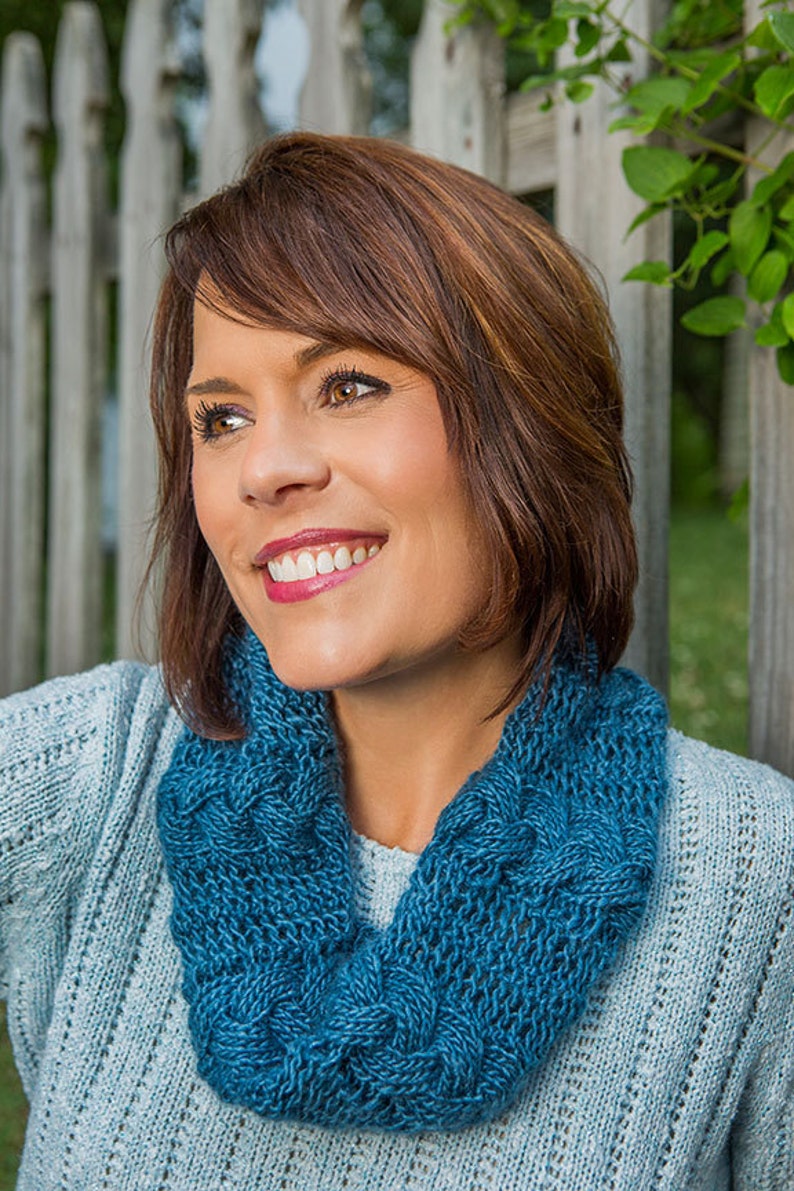 PDF Knitting Pattern Reversible Cabled Cowl in Two Sizes #701 - Etsy
