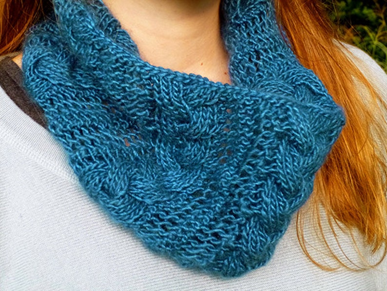PDF Knitting Pattern Reversible Cabled Cowl in Two Sizes #701 - Etsy