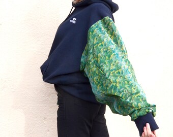 sweatshirt with a motif
