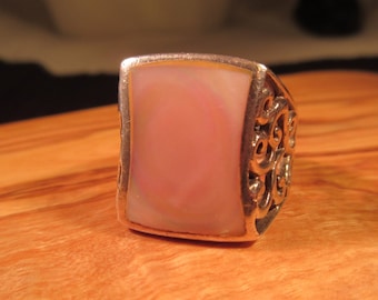 Cool Retro Sterling Silver Mother of Pearl Ring - 7.5