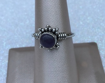 Chic Sterling Silver Purple Gemstone Ring 7.5