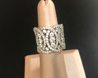 Beautiful Sterling Silver CZ Ring 6