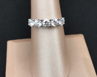 Pretty Sterling Silver CZ Ring 7