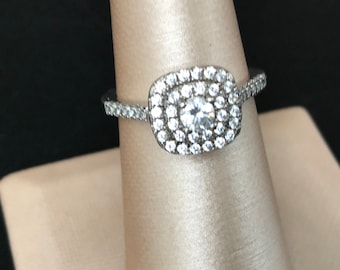 Chic Sterling Silver CZ Ring 7