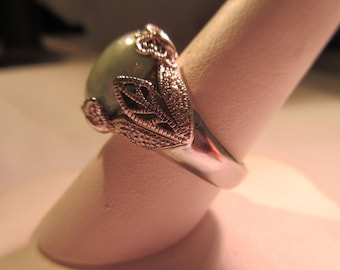 Vintage Sterling Silver and Chalcedony Ring