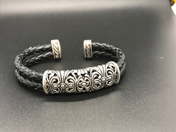 アクセサリー VINTAGE Silver Studs Leather Bangle s-l400.jpg