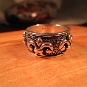 Chic Sterling Silver Ring 8.5 image 3