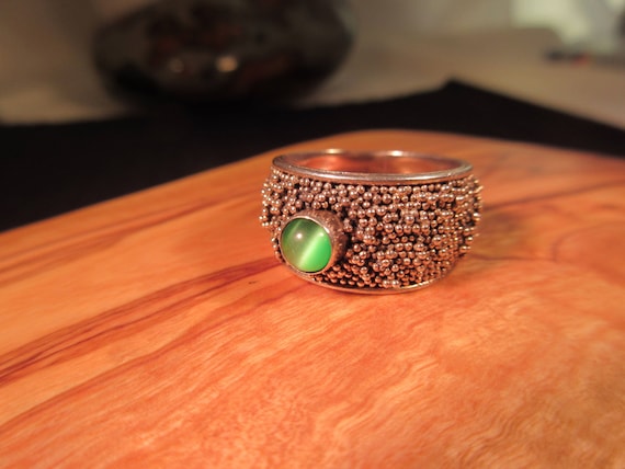Cool Retro Sterling Silver Green Cat's Eye Ring -… - image 1