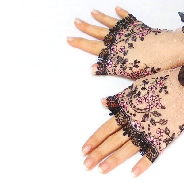 Forbella // Free shipping, Pink Black Tulle Wedding Cuff, Black flowers, Bridal Wristlet Cuff Glovelet Cuff, Spring Autumn Winter wedding