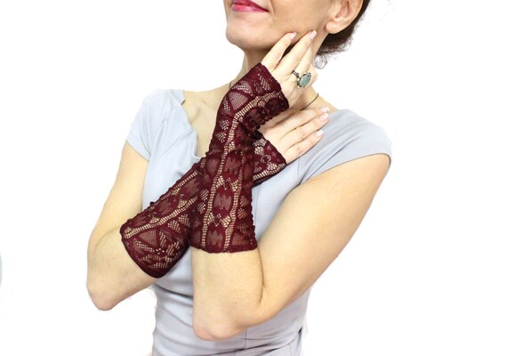 burgundy long gloves