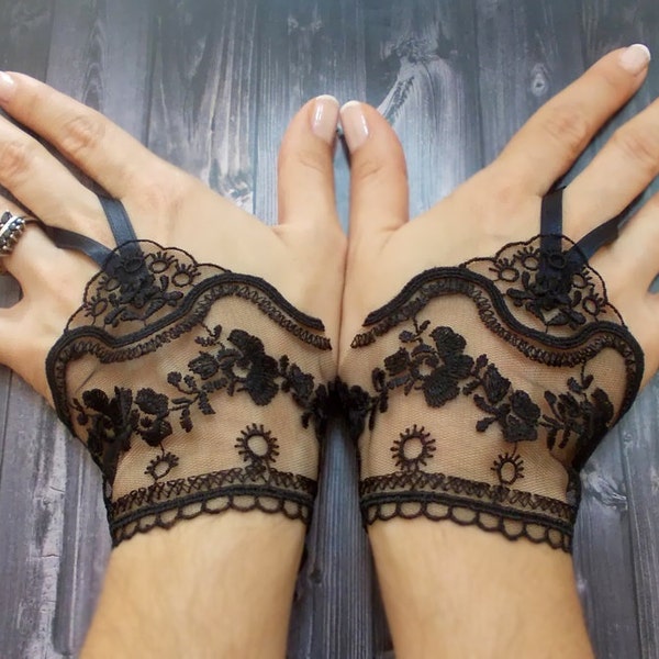 Black Wedding Gloves, Bridal Gloves, Lace Gloves Fingerless Gloves, Free Shipping, Mini Glove, Wedding short gloves