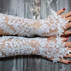 White Long Lace Wedding Gloves, Lace mittens, French Lace Long Gloves, Sophisticated Lace Gloves, Bridal Wedding