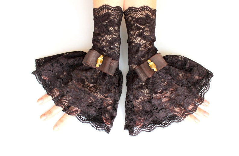 Brown victorian lace cuff bracelet, corset arm warmers laced up, Gloves Gothic, ruffled lace steampunk gloves, pirate dark rococo gloves image 1