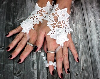 Ivory White bridal short lace gloves, flower girls wedding accessories, cute fingerless gloves, 3D flower gloves, bridal cuff, Wedding gift