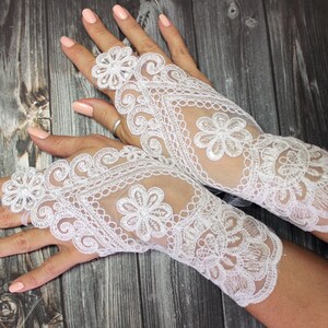 Ivory lace gloves wedding, bridal white gloves fingerless lace gloves, bridal accessories, french lace image 5