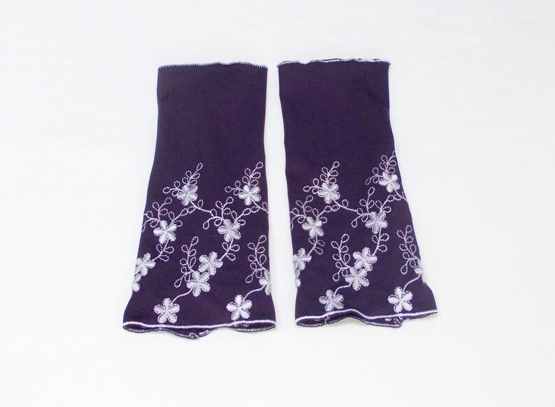 Purple Fingerless Gloves, Mmbroidered Jersey Mittens, Prom Dress Gloves