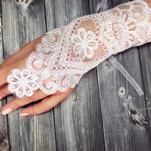 Ivory lace gloves wedding, bridal white gloves fingerless lace gloves, bridal accessories, french lace image 3