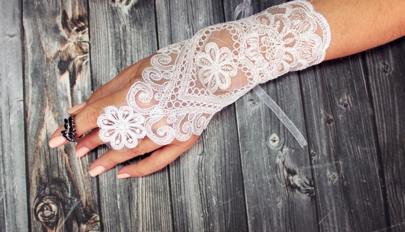 Ivory lace gloves wedding, bridal white gloves fingerless lace gloves, bridal accessories, french lace image 3