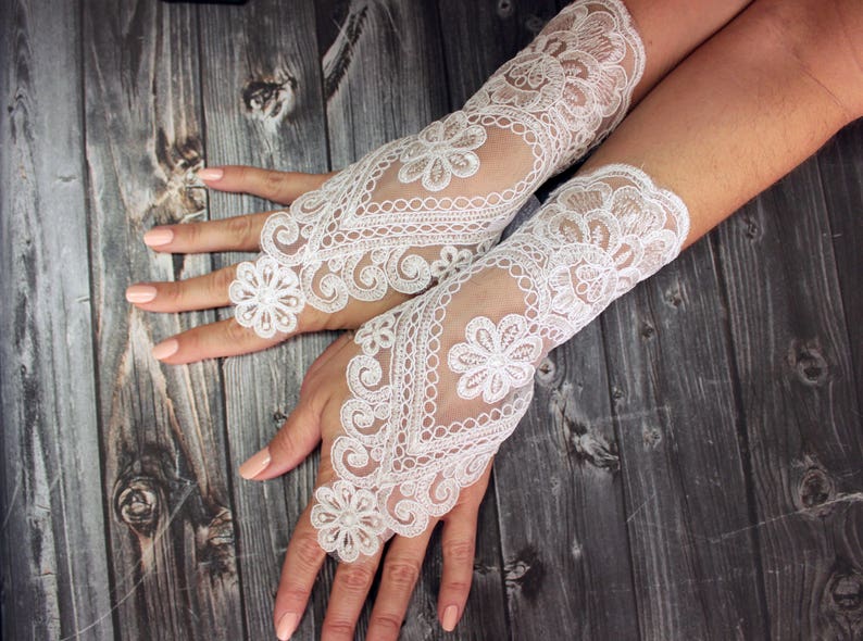 Ivory lace gloves wedding, bridal white gloves fingerless lace gloves, bridal accessories, french lace image 2