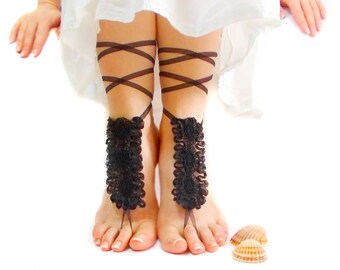 Sandalia descalza de encaje negro, ropa gótica, joyería de encaje para los pies, boda en la playa, zapatos de festival, zapatos góticos steampunk, regalo único para bodas