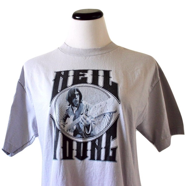Neil Young T/Fits Close to: M-M/L
