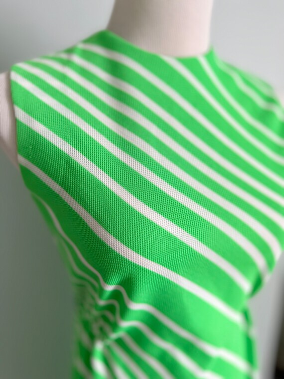 1960s Preppy Mod Stripe Dress/Lime Green & White/… - image 5