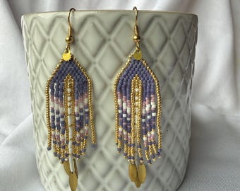 Bohemian beaded earrings – Mauve, pink and gold woven fringe – Ethnic chic style – Handmade jewelry