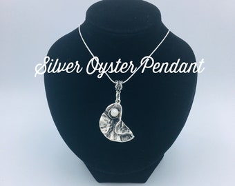 Silver Oyster Shell Pearl Pendant Necklace, Oyster Set  bracelet Earrings, Unique Necklace for Woman, Silver Chain, Cute  Gift for Her