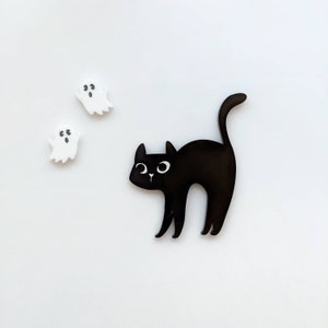 Halloween cat pin, black cat pin, cute cat Halloween, kawaii, spooky brooch, laser cut image 3