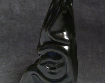 Idol sculpture