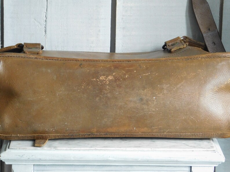computerovernight satchel la Postes messenger bag French vintage Postes leather mailbag